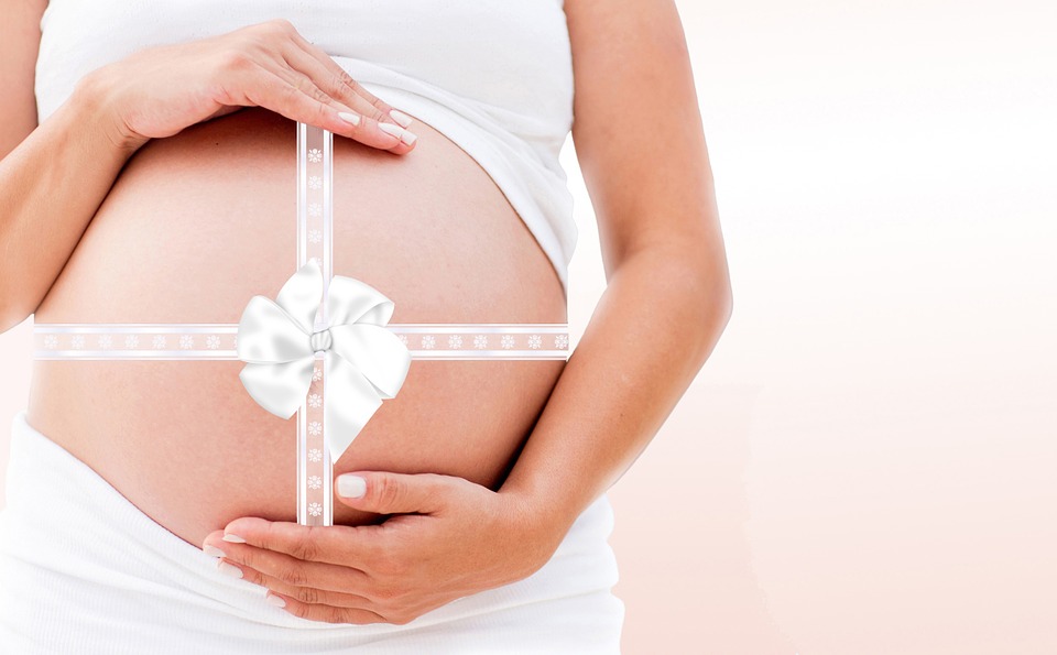 Moniplastie : la solution pour réparer le ventre après grossesse